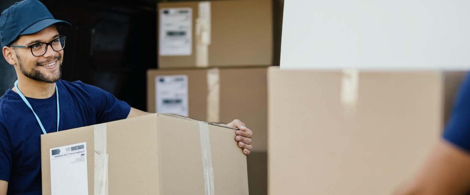 Communicating with Movers: A Comprehensive Guide to Making Your Move Stress-Free