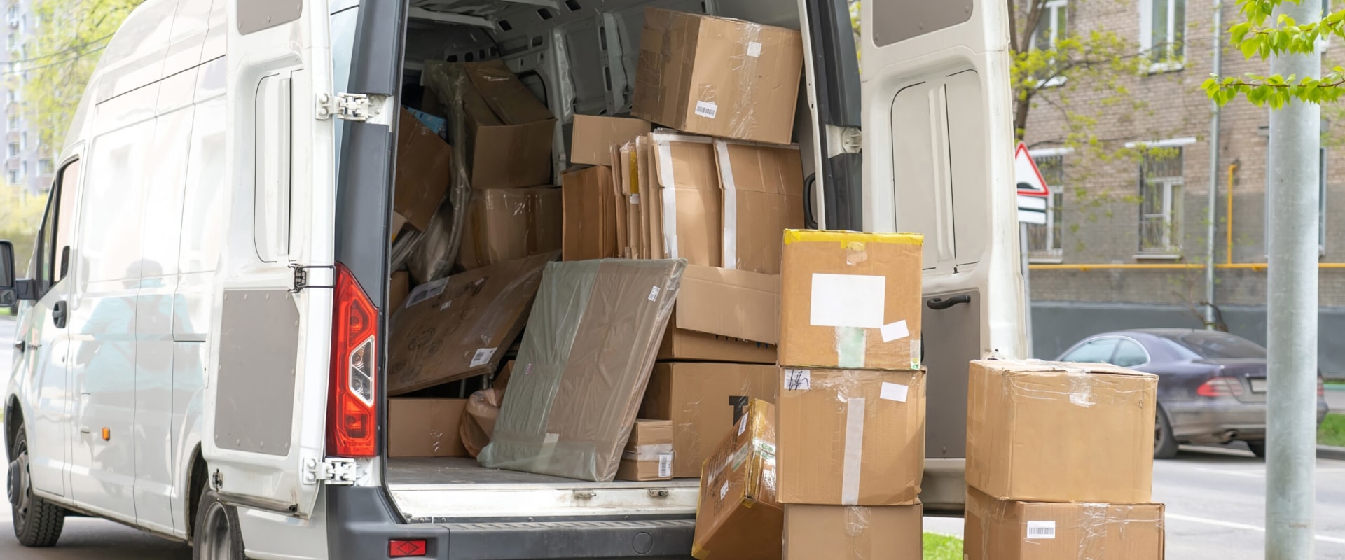 Unprofessional Behavior: Red Flags to Watch Out For When Choosing a Moving Company