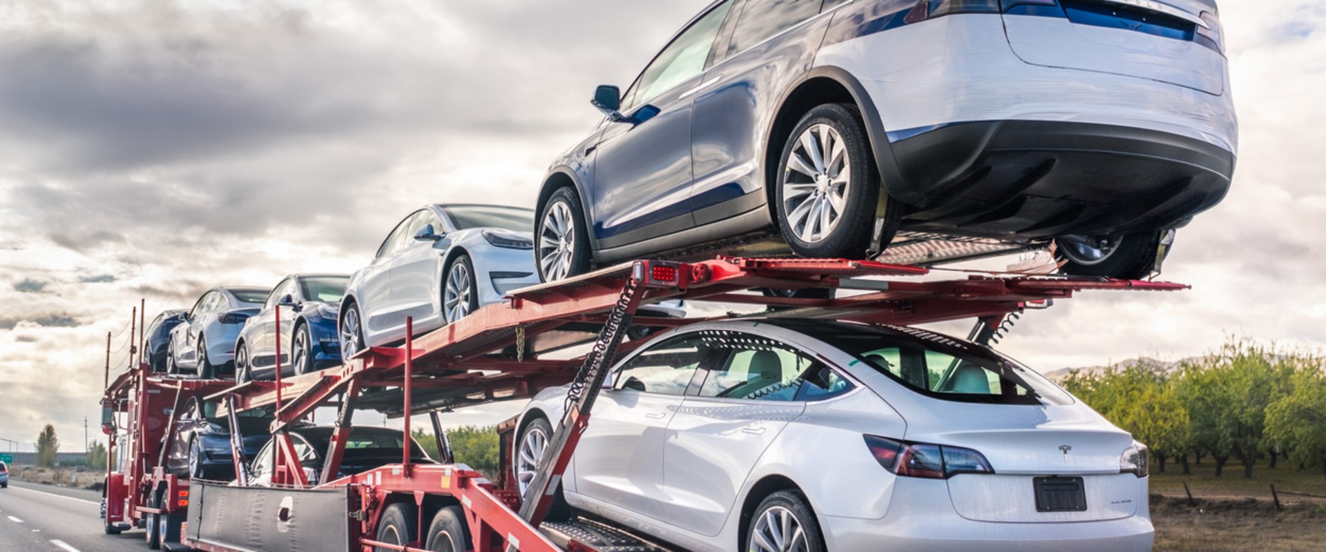 Nevada Auto Transport: The Ins and Outs of Shipping Your Vehicle
